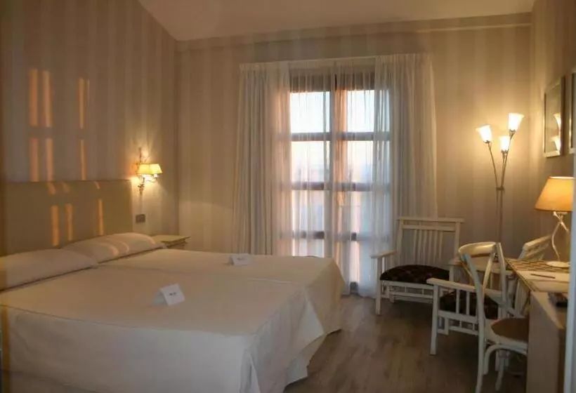 Fotos del hotel Rusticae  Villa Nazules:  1