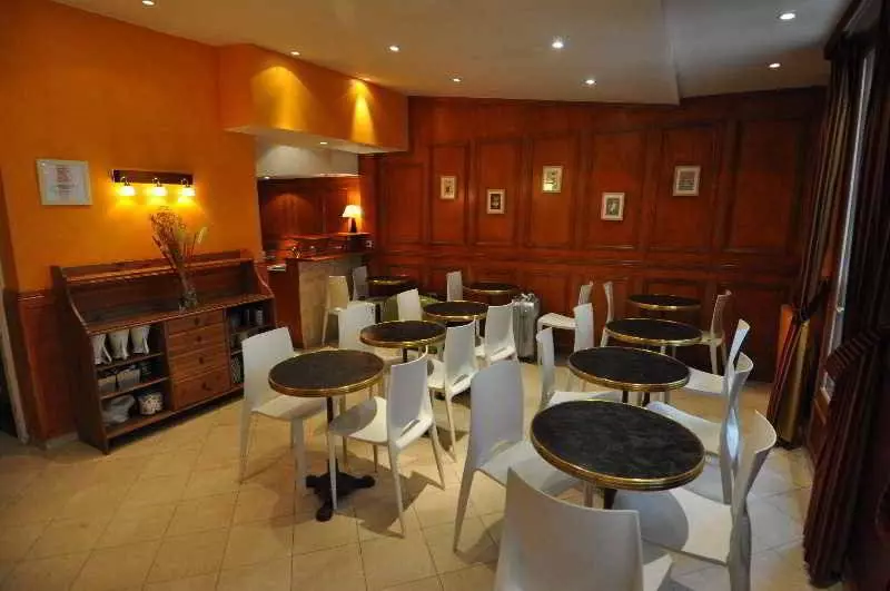 Fotos del hotel Pavillon De Montmartre:  6