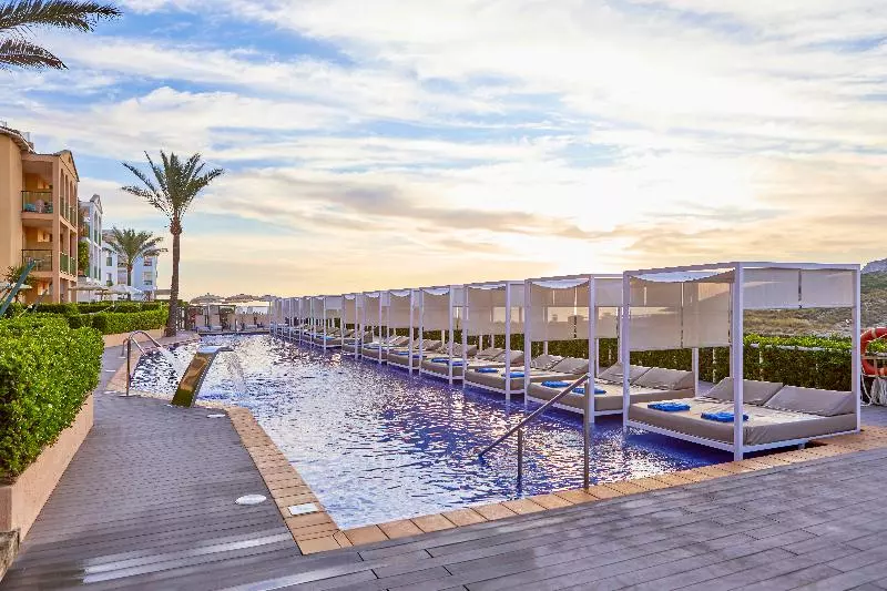 Fotos del hotel Zafiro Park Cala Mesquida:  20