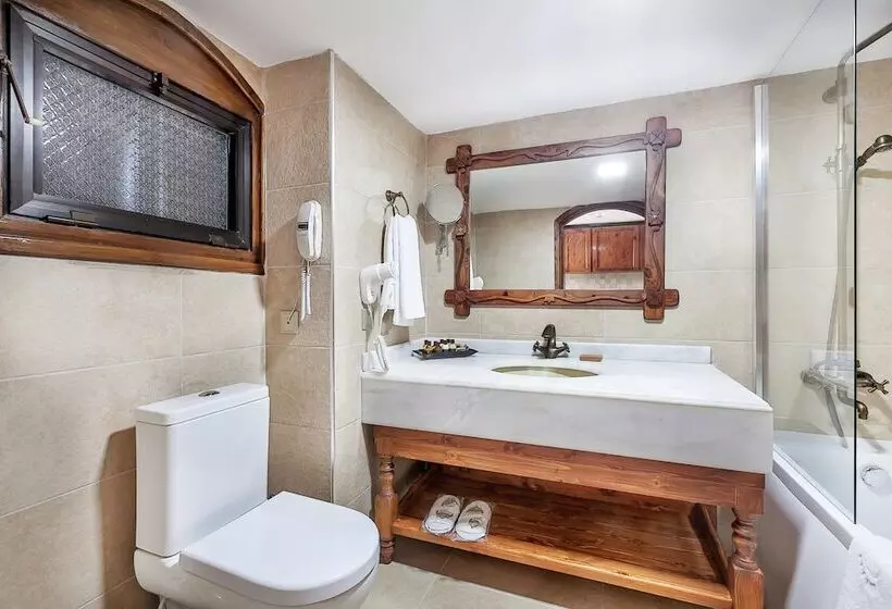 Fotos del hotel Le Chateau Lambousa:  11