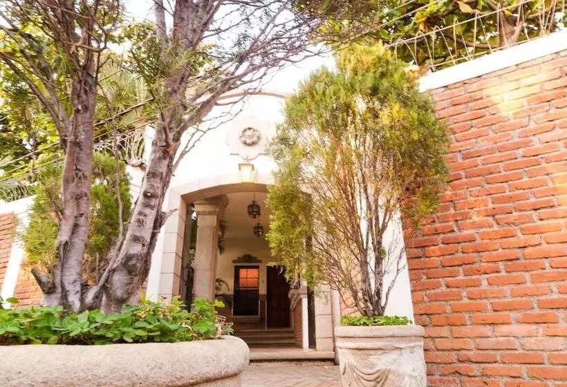 Fotos del hotel El Almendro:  17