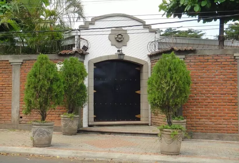 Fotos del hotel El Almendro:  24