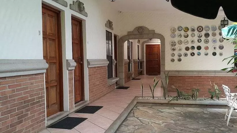 Fotos del hotel El Almendro:  4