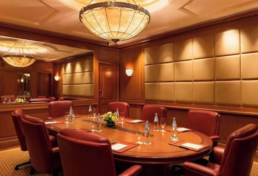 Sheraton Dubai Creek Hotel & Towers