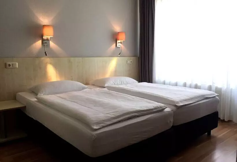 Fotos del hotel Enjoy Hotel Berlin City Messe:  10