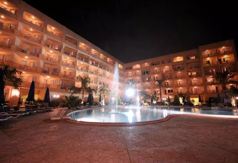 Grand Pyramids Hotel