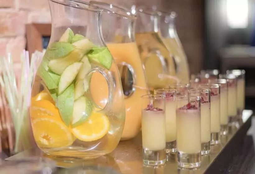 Fotos del hotel Petit Palace Museum:  24