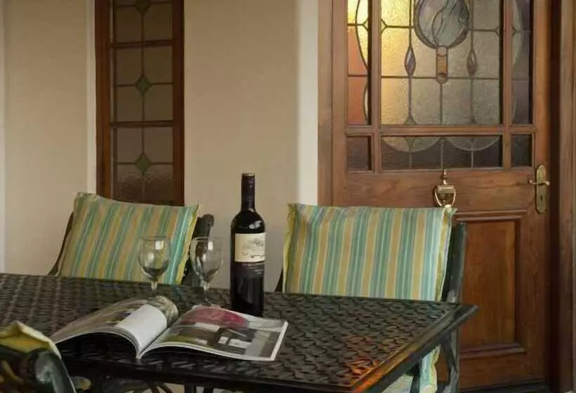 Fotos del hotel Hideaway Guest House:  15