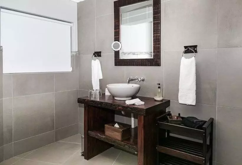 Fotos del hotel Hideaway Guest House:  23