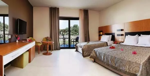 Fotos del hotel Sempati:  2