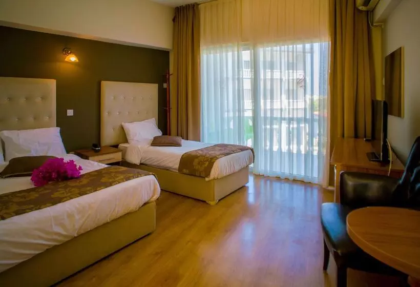 Fotos del hotel Sempati:  13