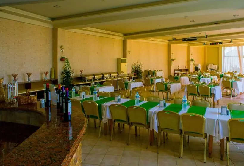 Fotos del hotel Sempati:  4