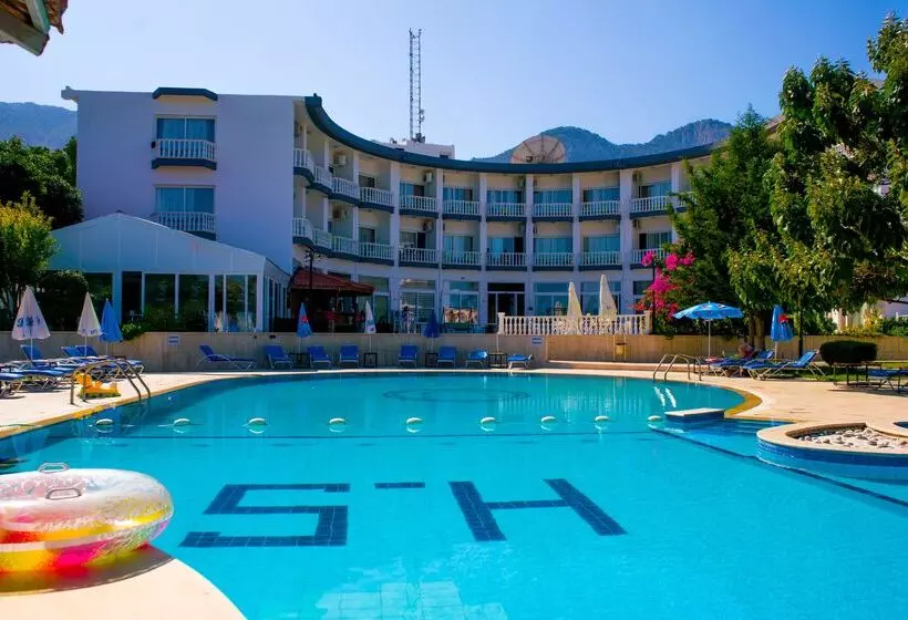 Fotos del hotel Sempati:  8