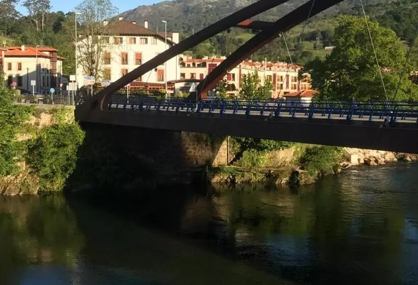 Fotos del hotel Hotel El Tilo:  17