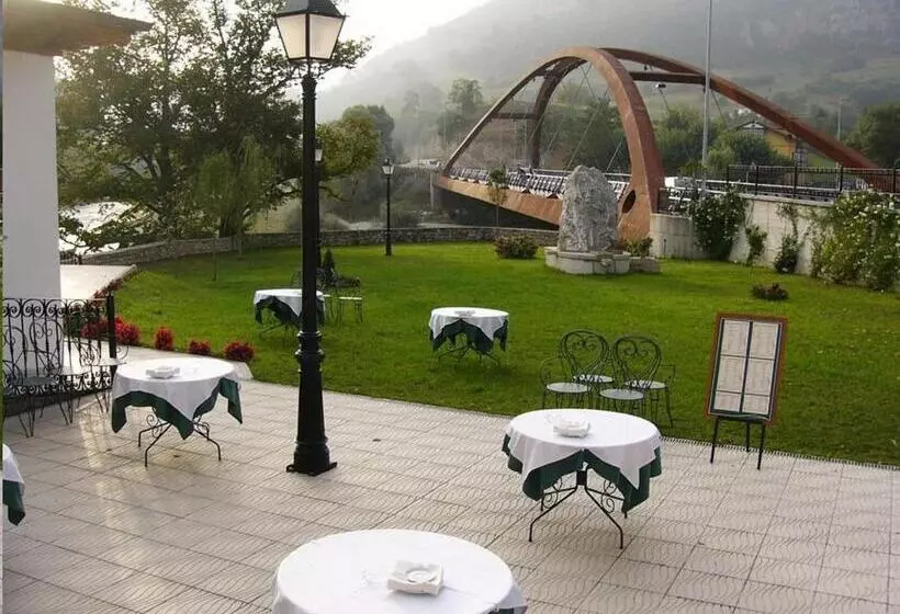 Fotos del hotel Hotel El Tilo:  7