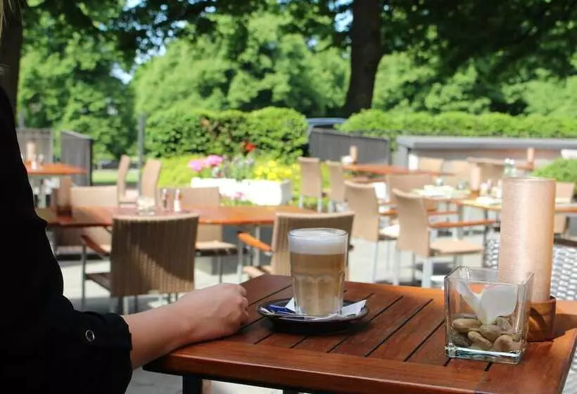 Fotos del hotel Mövenpick Hotel Hamburg:  7