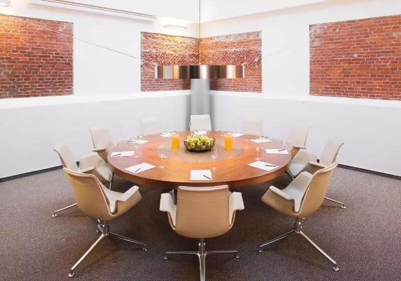 Fotos del hotel Mövenpick Hotel Hamburg:  14