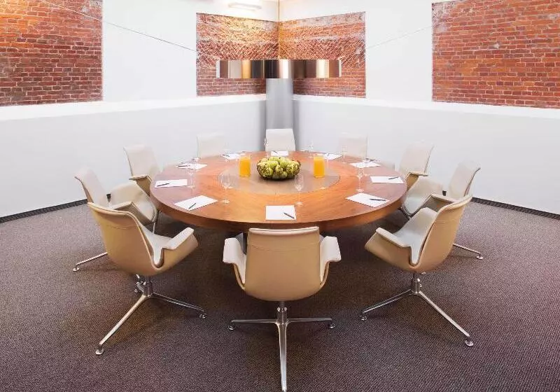 Fotos del hotel Mövenpick Hotel Hamburg:  22