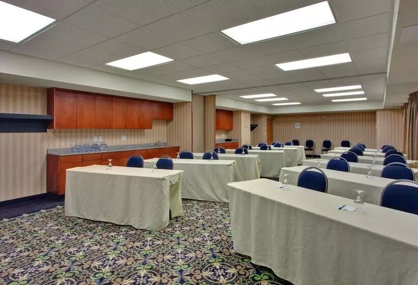 Fotos del hotel Staybridge Suites - Calgary Airport, An Ihg:  4