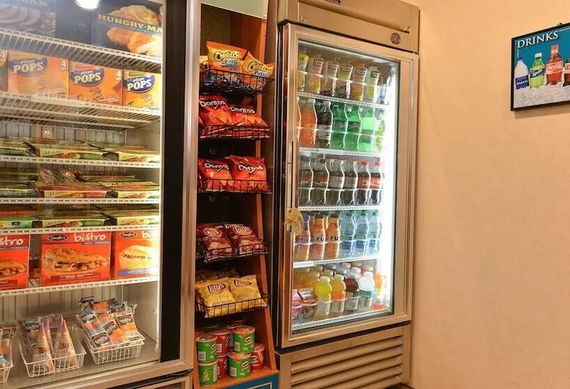 Fotos del hotel Staybridge Suites - Calgary Airport, An Ihg:  3