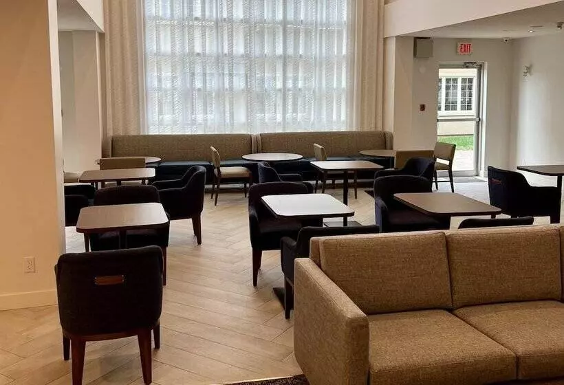 Staybridge Suites – Calgary Airport, An Ihg