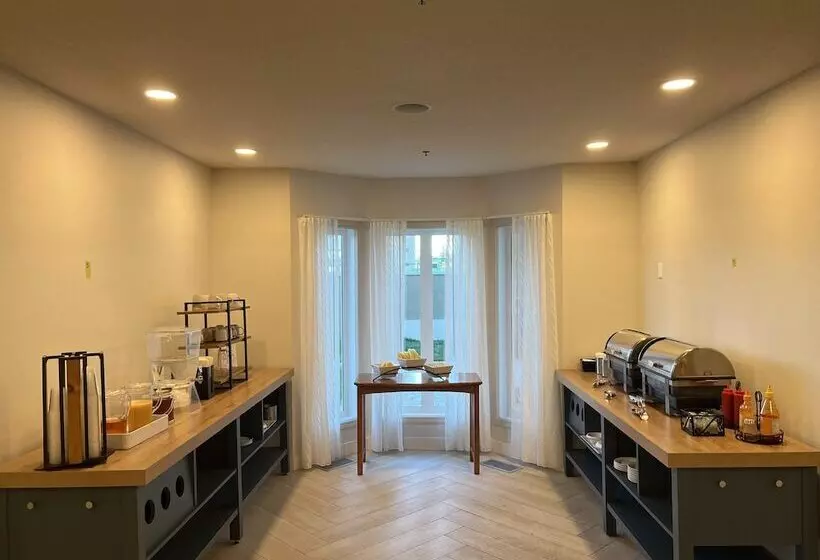 Fotos del hotel Staybridge Suites - Calgary Airport, An Ihg:  6