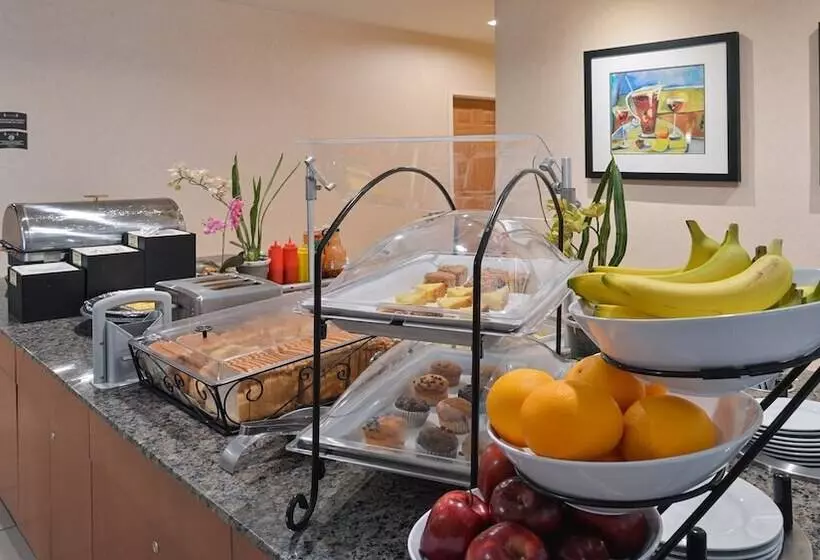 Fotos del hotel Staybridge Suites - Calgary Airport, An Ihg:  14