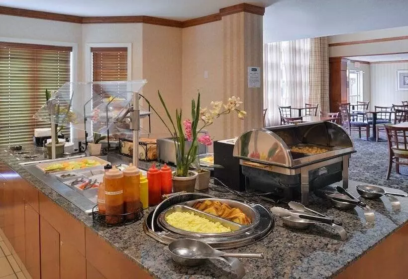 Fotos del hotel Staybridge Suites - Calgary Airport, An Ihg:  9