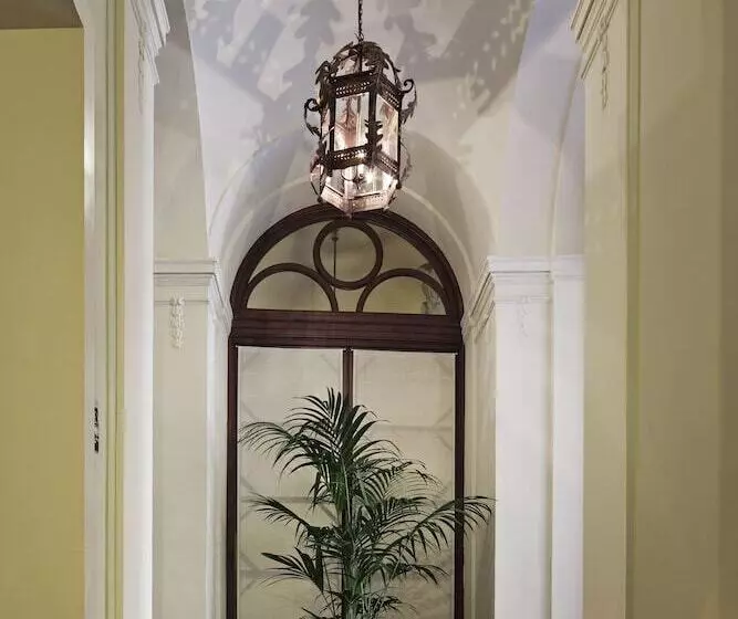 Fotos del hotel Al Palazzo Del Marchese Di Camugliano Residenza D'epoca:  24