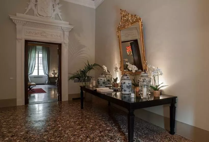 Fotos del hotel Al Palazzo Del Marchese Di Camugliano Residenza D'epoca:  9