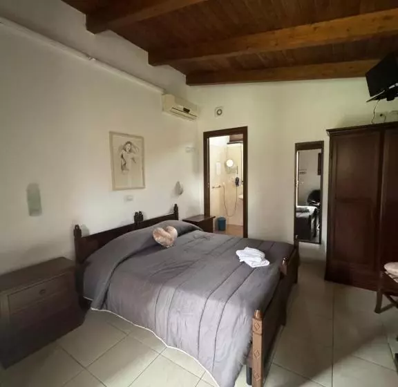 Fotos del hotel Holiday Residence:  10