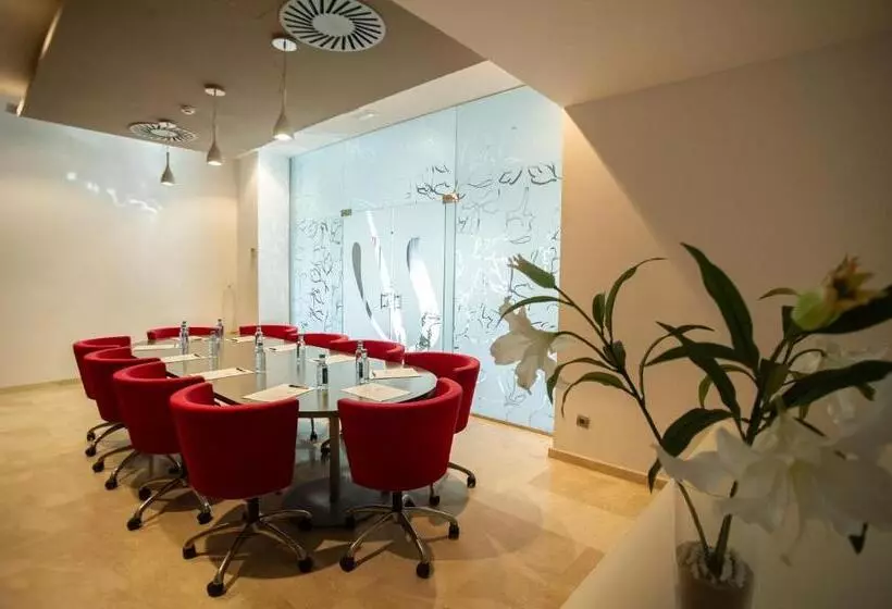 Fotos del hotel Azz Táctica:  14