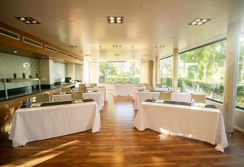 Fotos del hotel Azz Táctica:  23