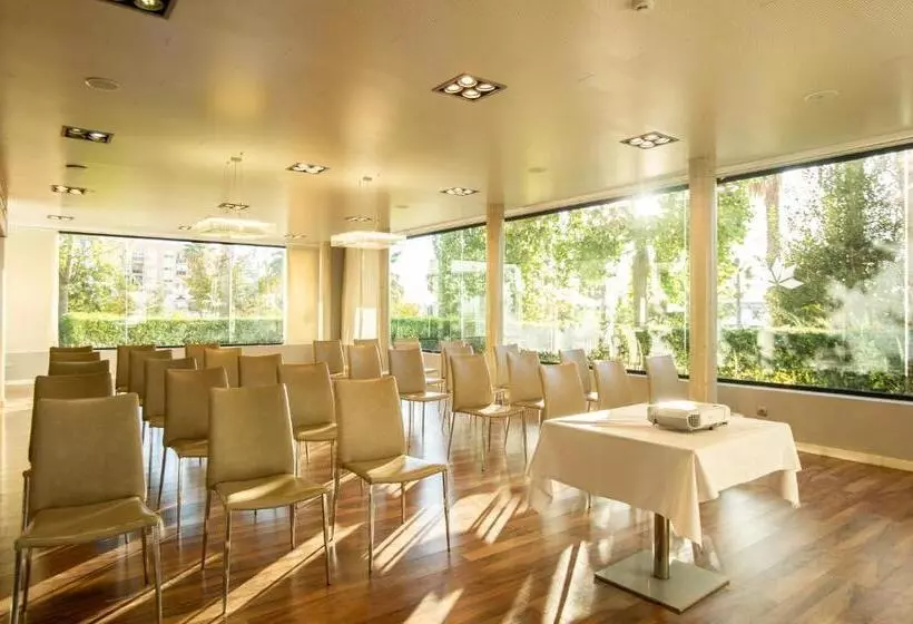 Fotos del hotel Azz Táctica:  26