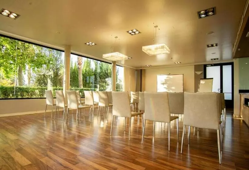 Fotos del hotel Azz Táctica:  25