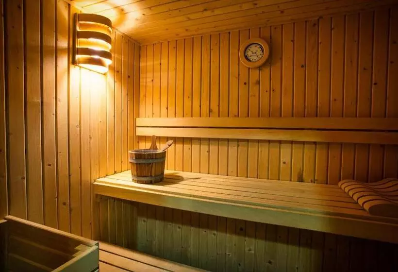 Fotos del hotel Azz Táctica:  13