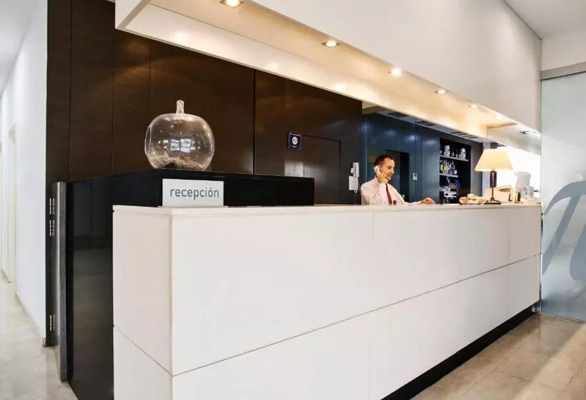 Fotos del hotel Azz Táctica:  22