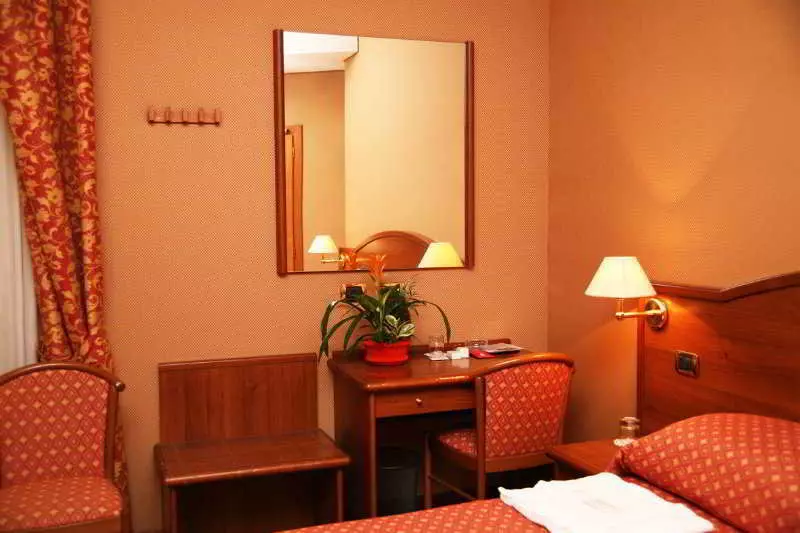 Fotos del hotel Derby:  8