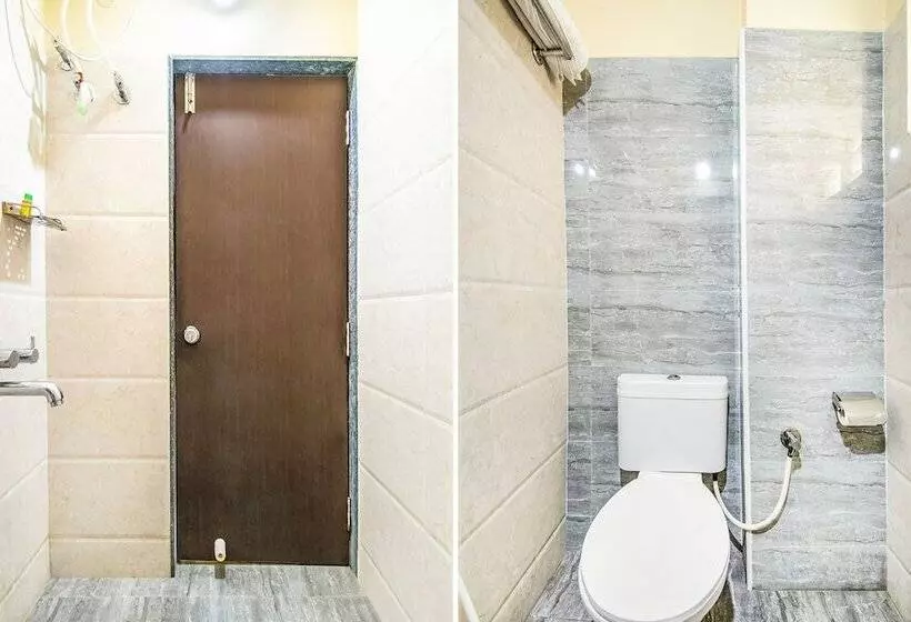 Fotos del hotel Capital O 70043 Limestone Luxury Rooms:  8