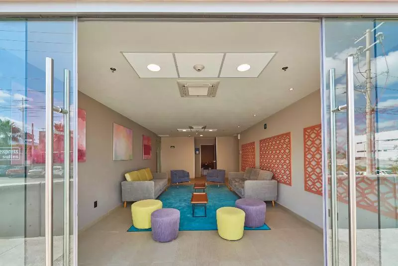 Fotos del hotel City Suites Queretaro:  2