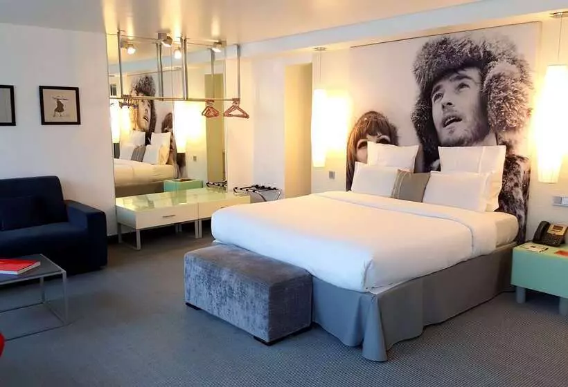 Kube  Paris  Ice Bar