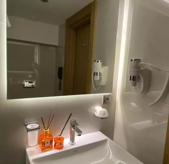 Fotos del hotel Lady Diana:  6