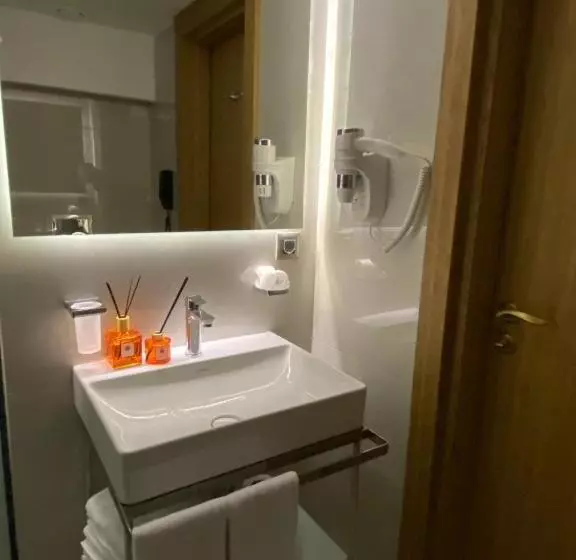 Fotos del hotel Lady Diana:  12