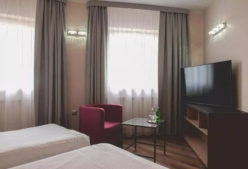 Fotos del hotel Major Budget:  12