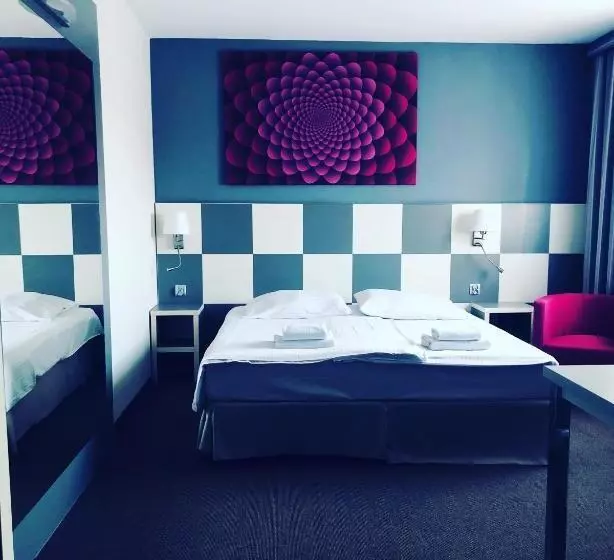 Fotos del hotel Major Budget:  15