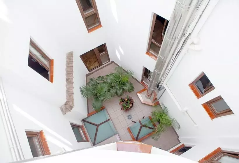 Fotos del hotel Castilla Guerrero:  13