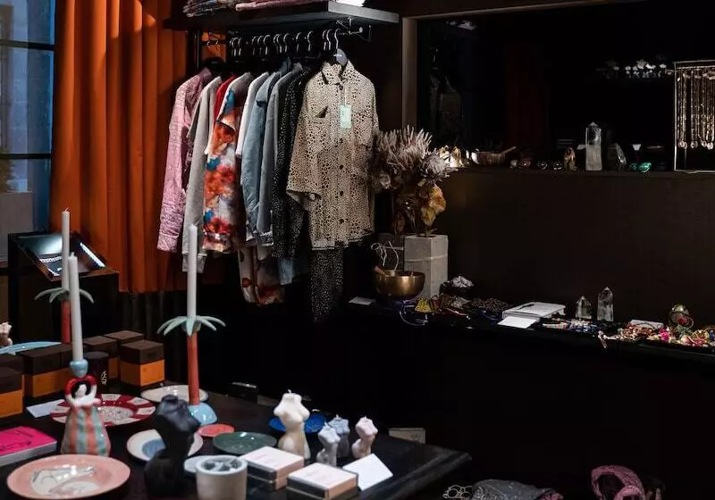 Fotos del hotel Grand Hôtel Du Palais Royal:  11