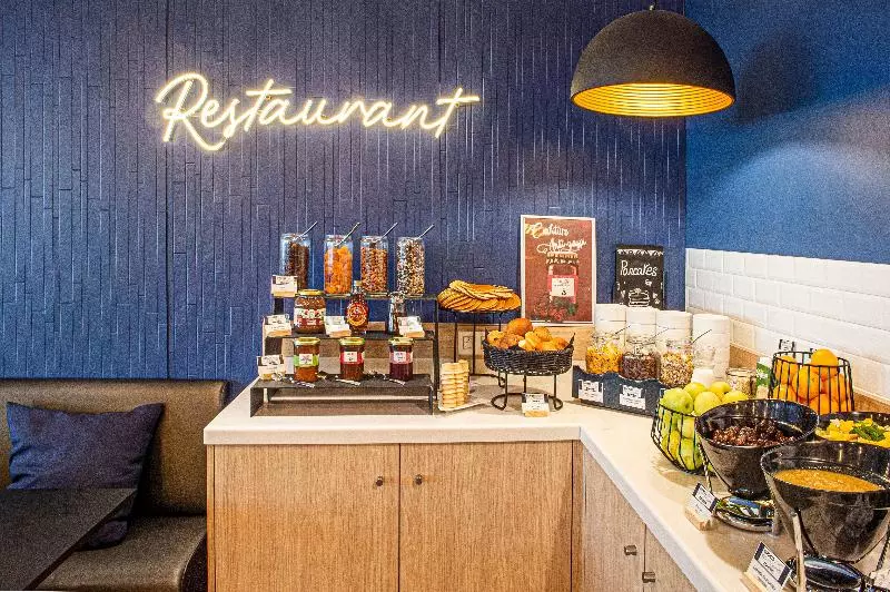 Fotos del hotel Holiday Inn Express Paris-canal De La Villette, An Ihg:  2