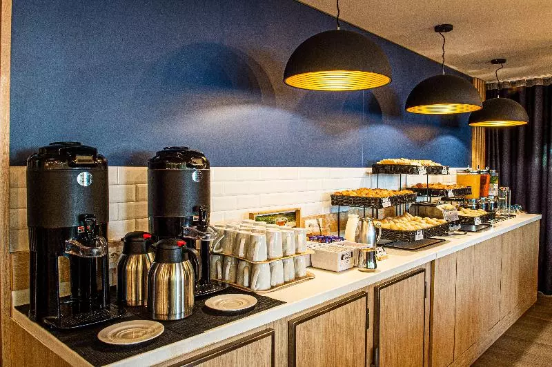 Fotos del hotel Holiday Inn Express Paris-canal De La Villette, An Ihg:  3