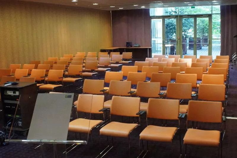 Fotos del hotel Holiday Inn Express Paris-canal De La Villette, An Ihg:  24